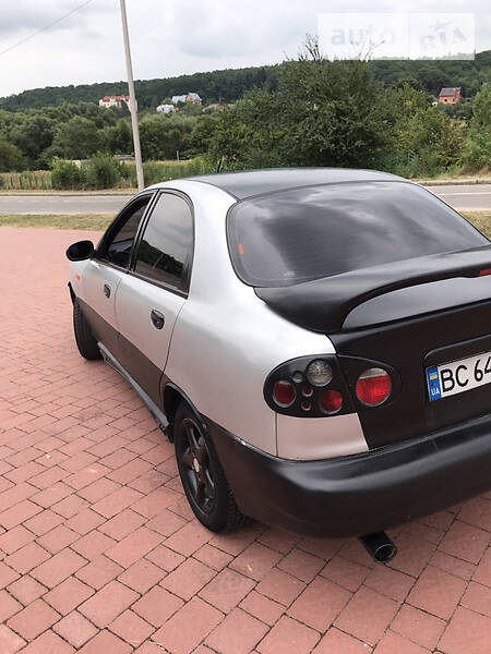 Седан Daewoo Sens 2004 в Дрогобичі