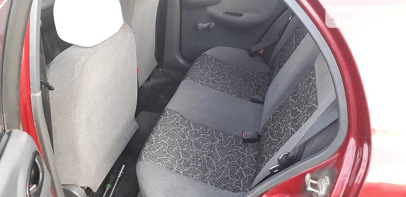 Седан Daewoo Sens 2006 в Волочиську