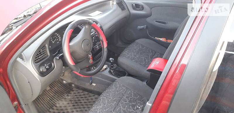 Седан Daewoo Sens 2006 в Волочиську