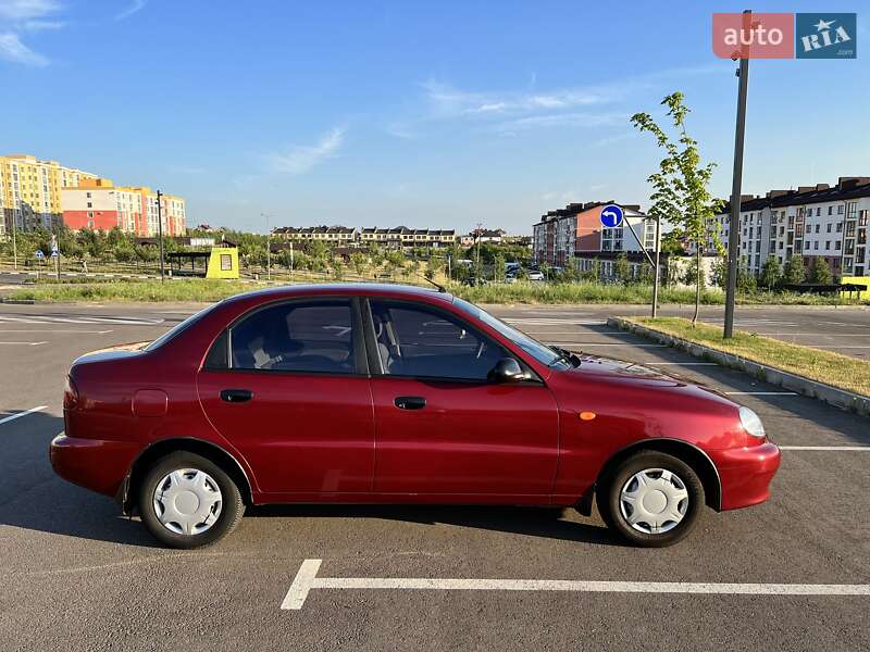 Седан Daewoo Sens 2006 в Рівному