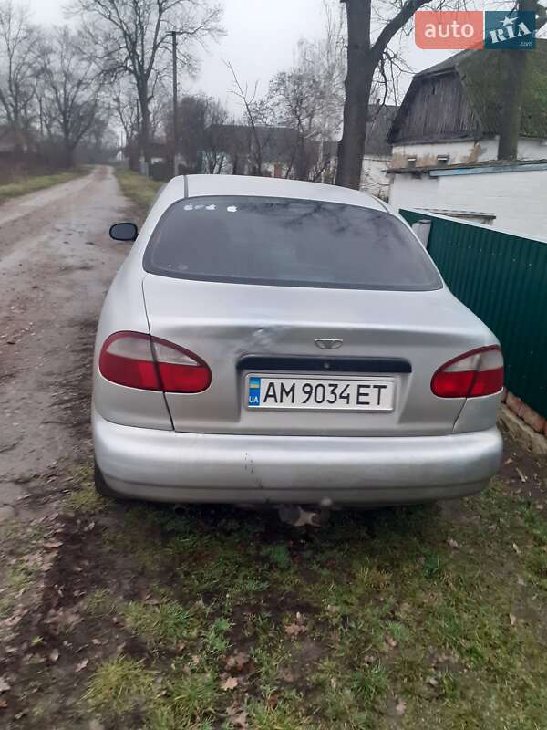 Седан Daewoo Sens 2003 в Ружине