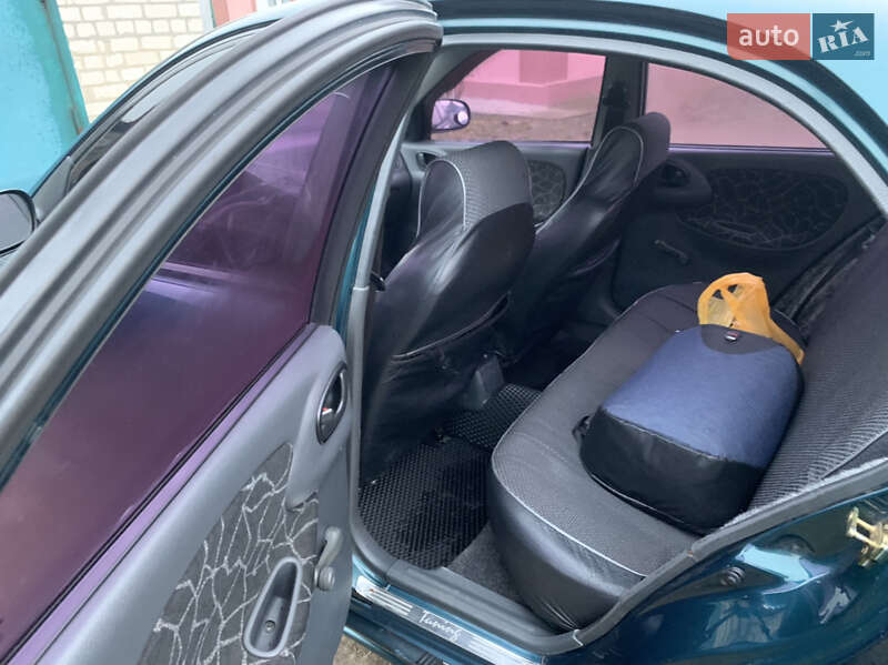 Седан Daewoo Sens 2003 в Александрие