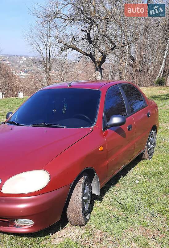 Седан Daewoo Sens 2006 в Косове