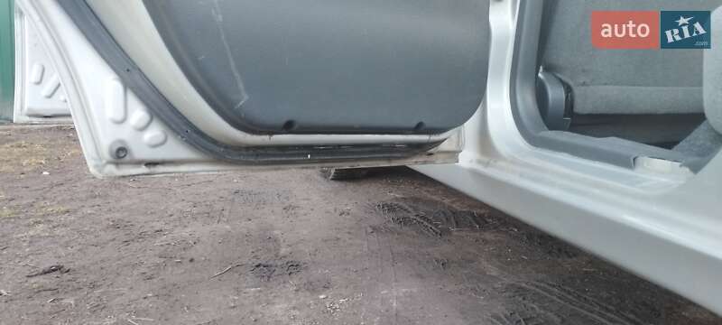 Седан Daewoo Sens 2004 в Яготине