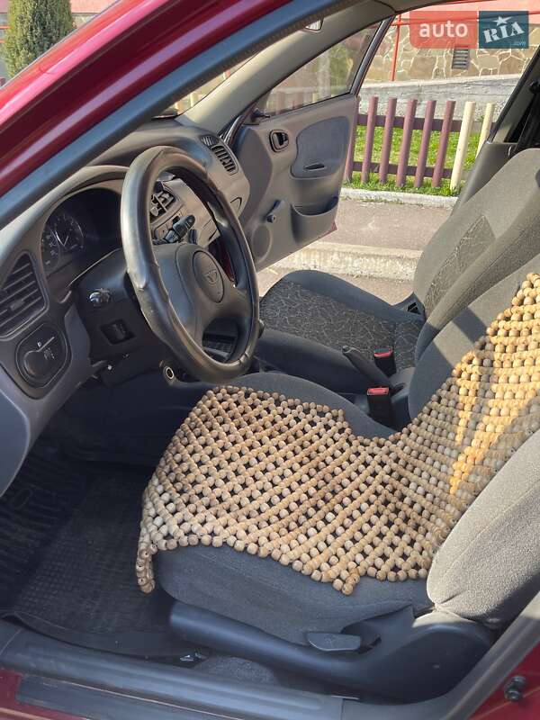 Седан Daewoo Sens 2006 в Рівному