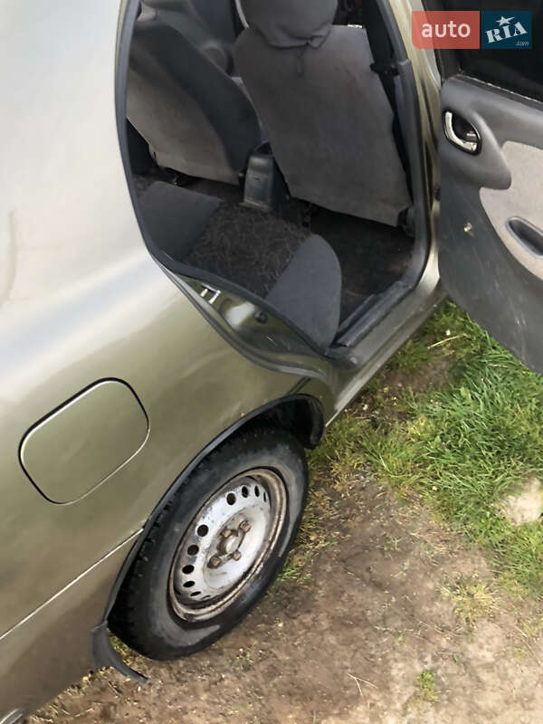 Седан Daewoo Sens 2007 в Бучачі