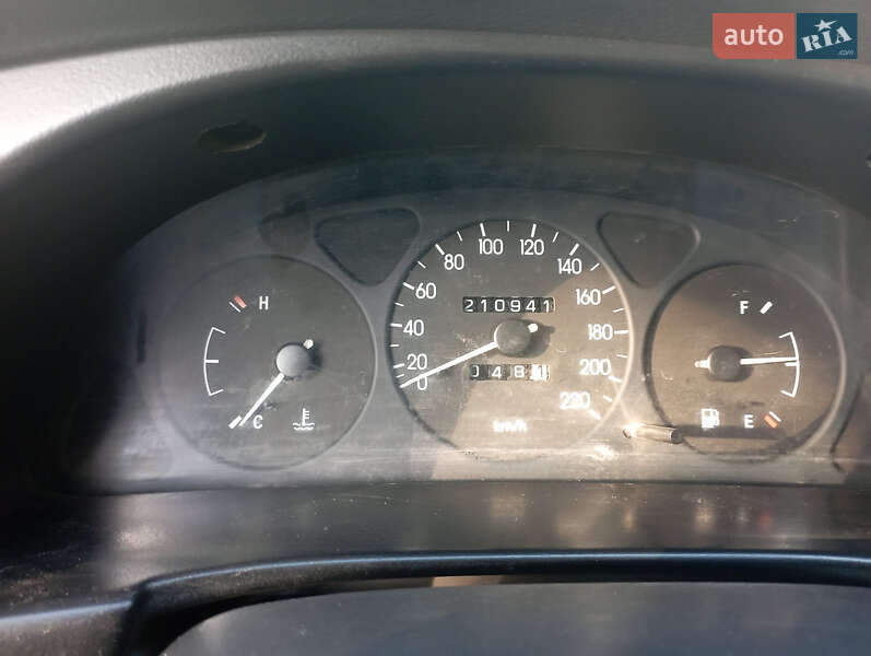 Седан Daewoo Sens 2005 в Гадяче