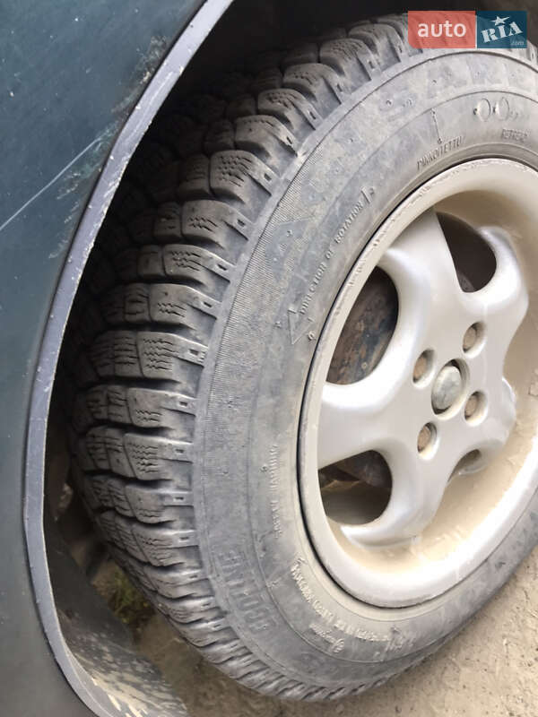 Седан Daewoo Sens 2005 в Сторожинце