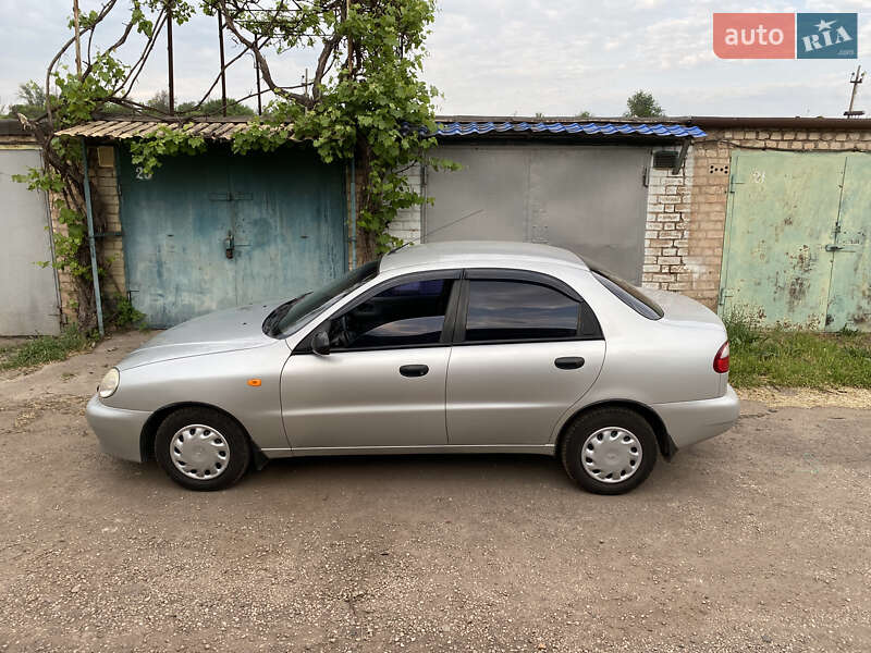 Седан Daewoo Sens 2002 в Кривом Роге