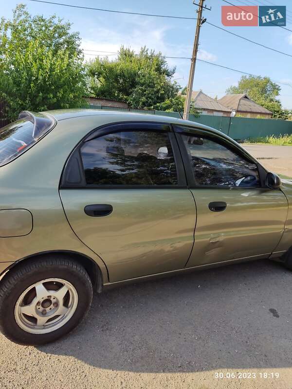 Седан Daewoo Sens 2002 в Кривому Розі