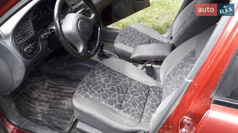 Седан Daewoo Sens 2002 в Каменец-Подольском