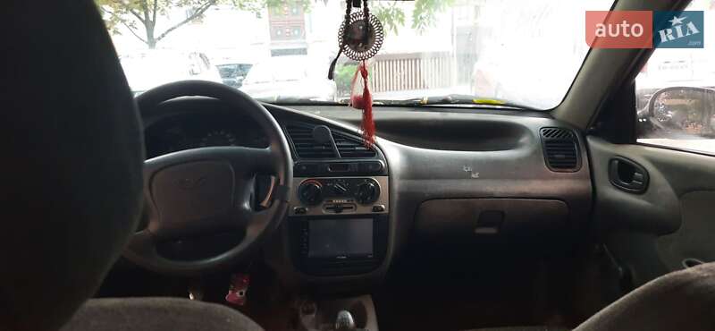 Седан Daewoo Sens 2005 в Ромнах