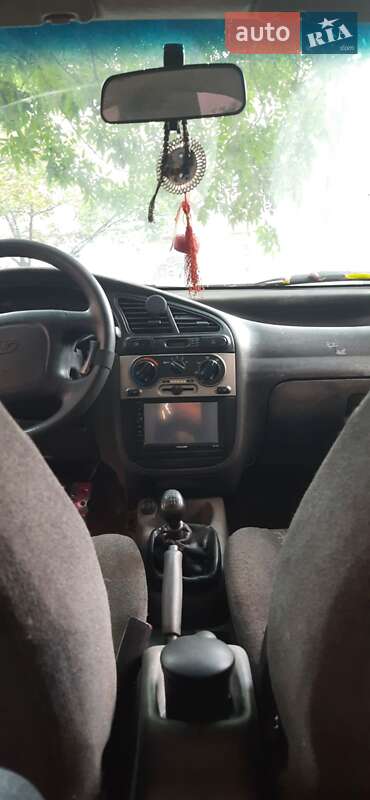 Седан Daewoo Sens 2005 в Ромнах