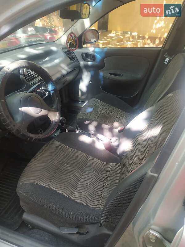 Седан Daewoo Sens 2004 в Одесі