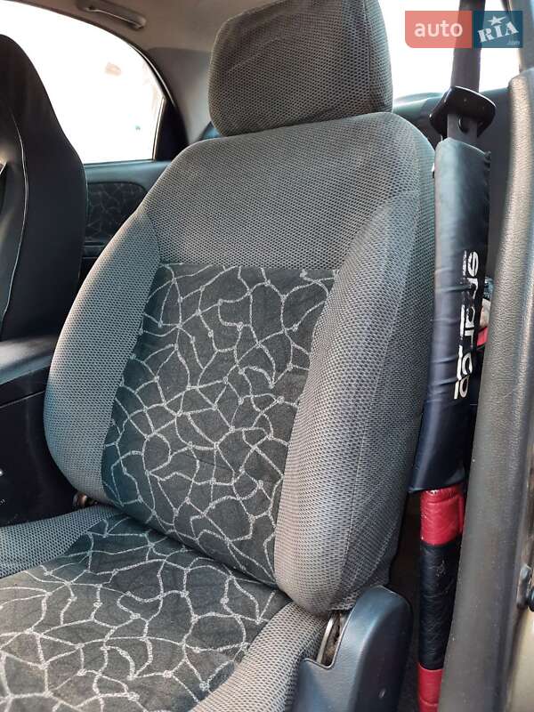 Седан Daewoo Sens 2003 в Запорожье