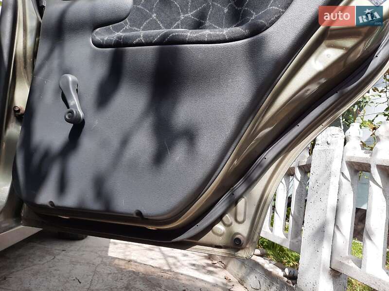 Седан Daewoo Sens 2003 в Запорожье