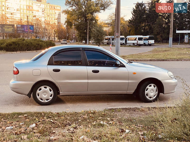 Седан Daewoo Sens 2002 в Кривом Роге