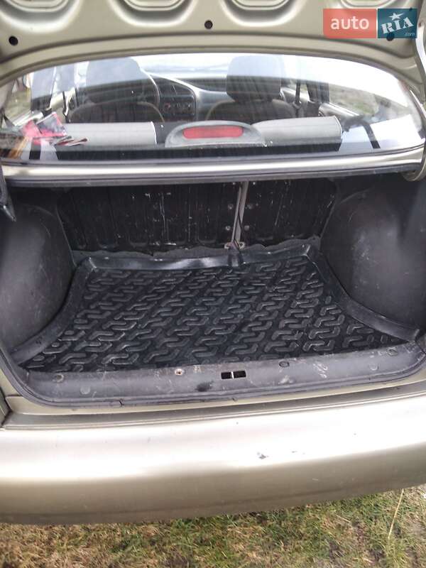 Седан Daewoo Sens 2004 в Бродах