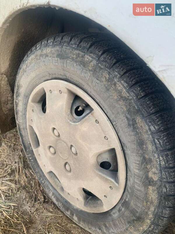 Седан Daewoo Sens 2003 в Гусятине