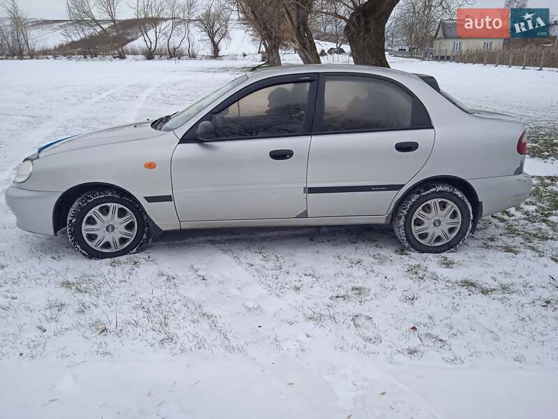 Седан Daewoo Sens 2006 в Остроге
