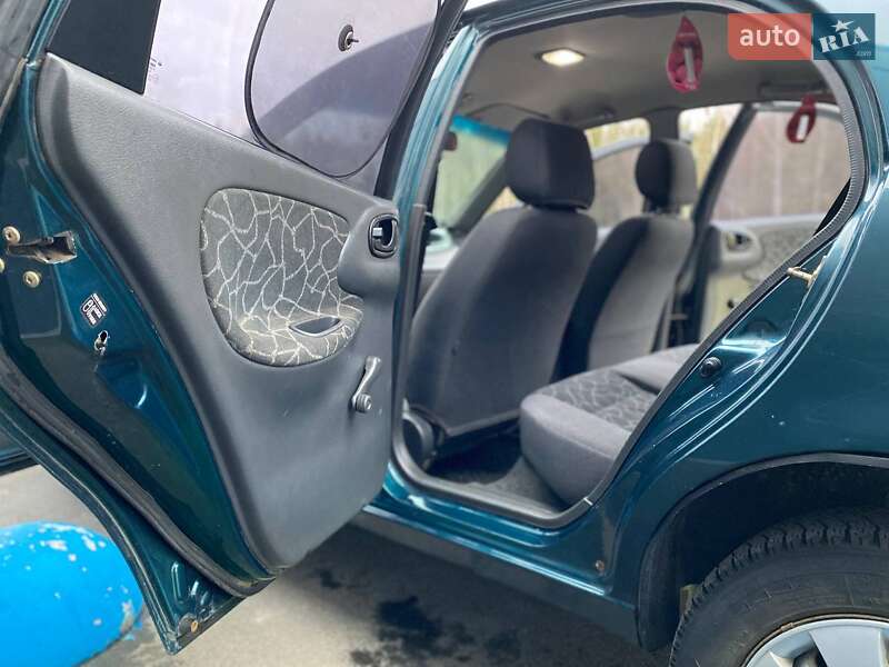 Седан Daewoo Sens 2003 в Киеве