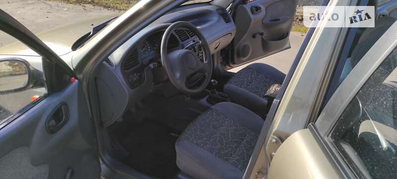 Седан Daewoo Sens 2004 в Хмельницком