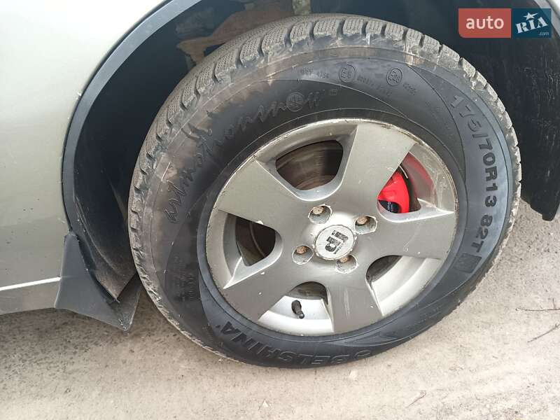 Седан Daewoo Sens 2004 в Тлумаче