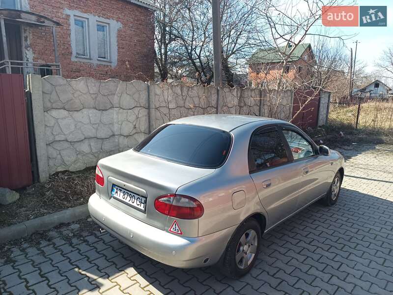 Седан Daewoo Sens 2004 в Тлумаче