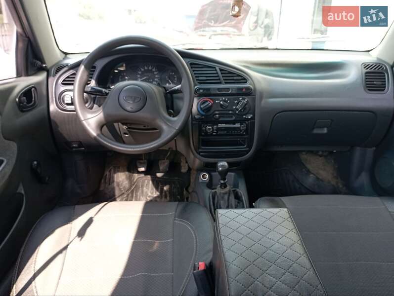 Седан Daewoo Sens 2006 в Днепре