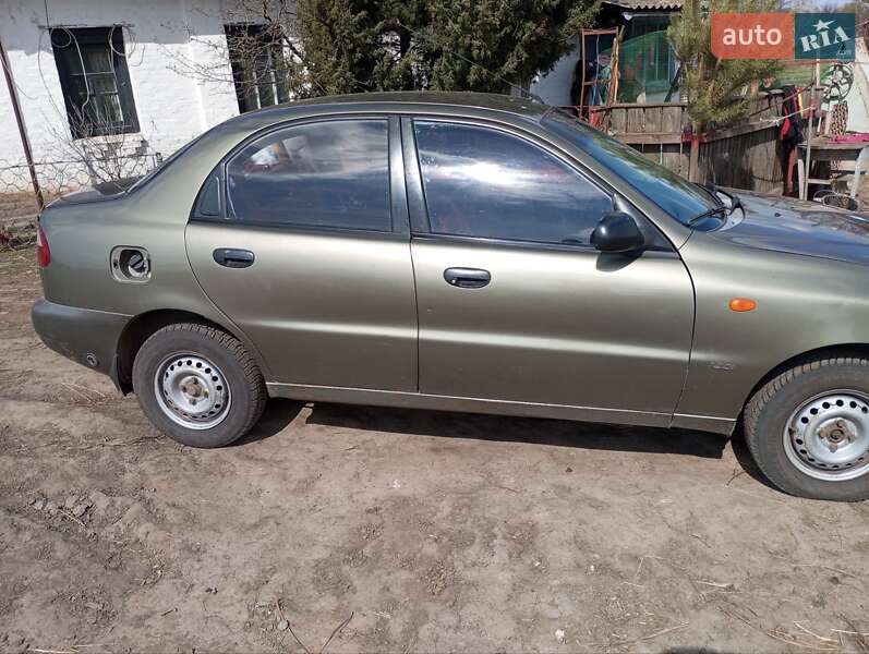 Седан Daewoo Sens 2004 в Бахмаче