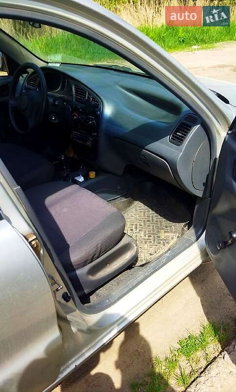 Седан Daewoo Sens 2004 в Мерефа