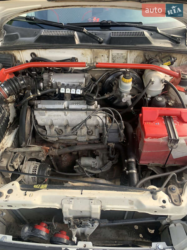 Седан Daewoo Sens 2003 в Львове