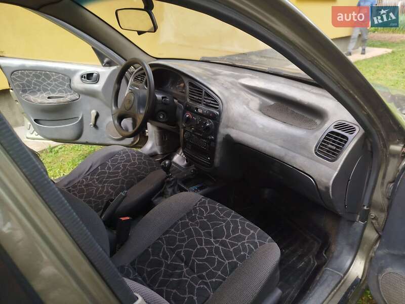 Седан Daewoo Sens 2004 в Межгорье
