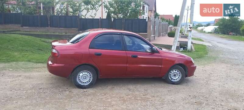 Седан Daewoo Sens 2004 в Виноградові