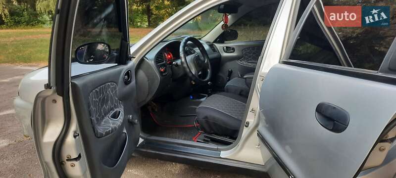 Седан Daewoo Sens 2002 в Киеве