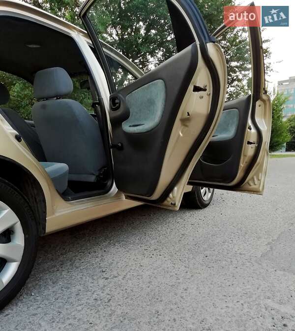 Седан Daewoo Sens 2004 в Харькове