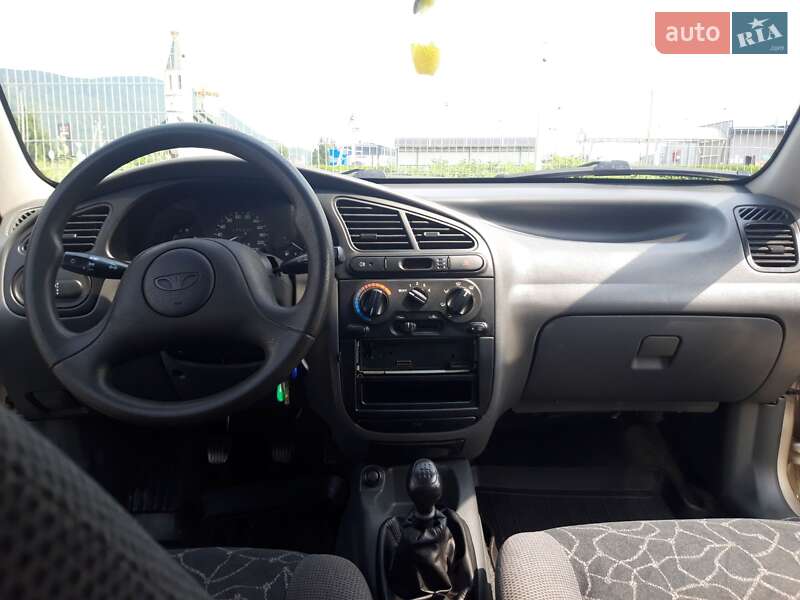 Седан Daewoo Sens 2004 в Хусте