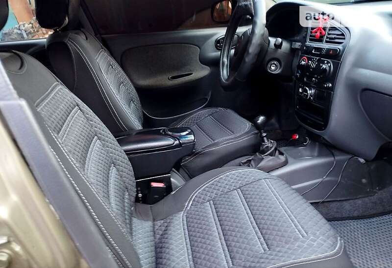 Седан Daewoo Sens 2005 в Синельниковому