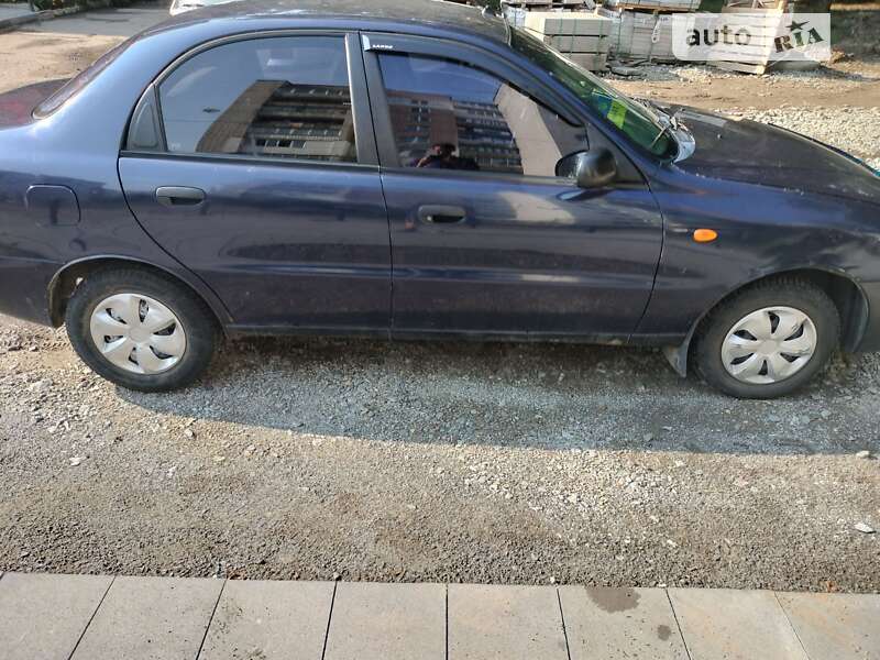 Седан Daewoo Sens 2004 в Львове