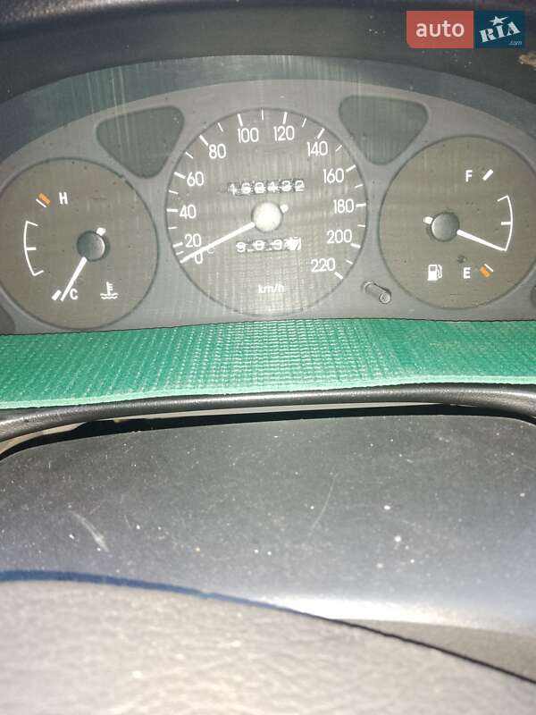 Седан Daewoo Sens 2004 в Запорожье