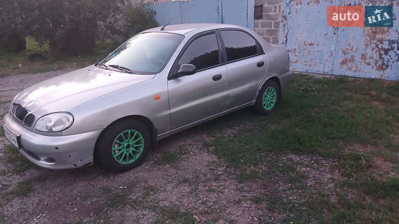 Седан Daewoo Sens 2005 в Погребах