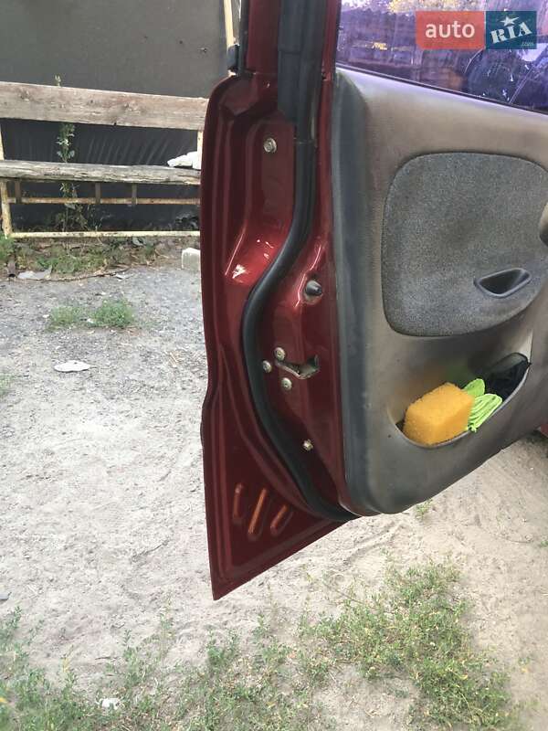Седан Daewoo Sens 2005 в Диканьці