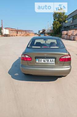 Седан Daewoo Sens 2004 в Волочиске