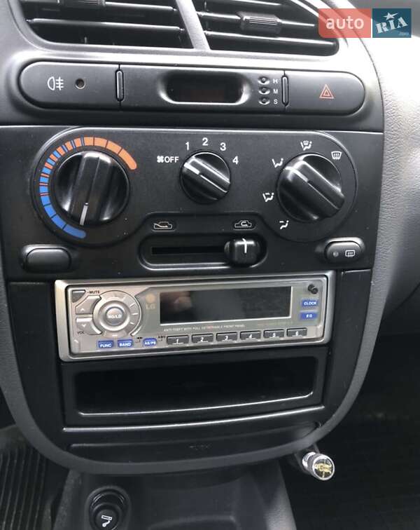 Седан Daewoo Sens 2003 в Запорожье