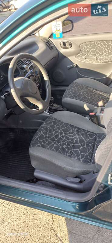 Седан Daewoo Sens 2003 в Запорожье