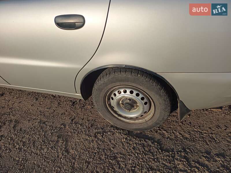 Седан Daewoo Sens 2004 в Стрые