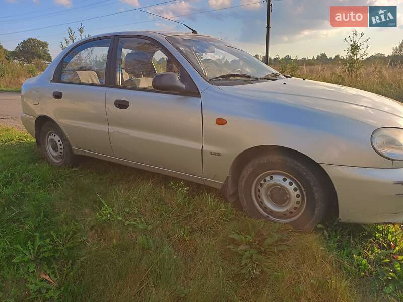 Седан Daewoo Sens 2004 в Стрые