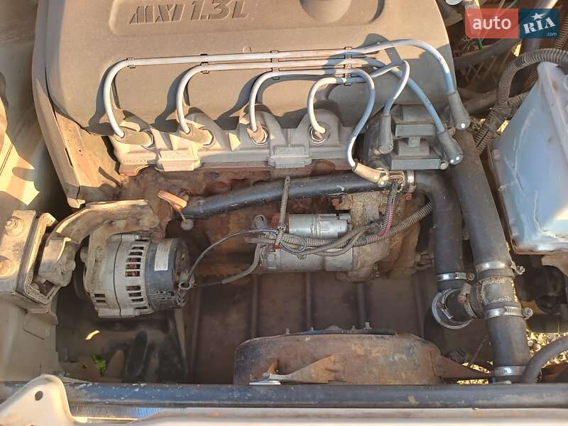 Седан Daewoo Sens 2004 в Стрые