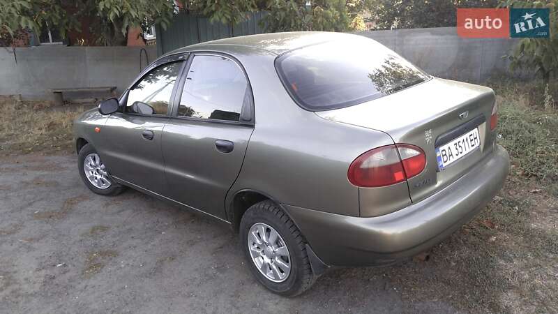 Седан Daewoo Sens 2005 в Новомиргороде