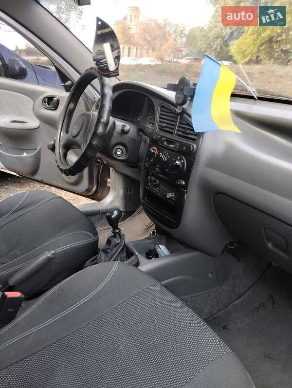 Седан Daewoo Sens 2004 в Каменке